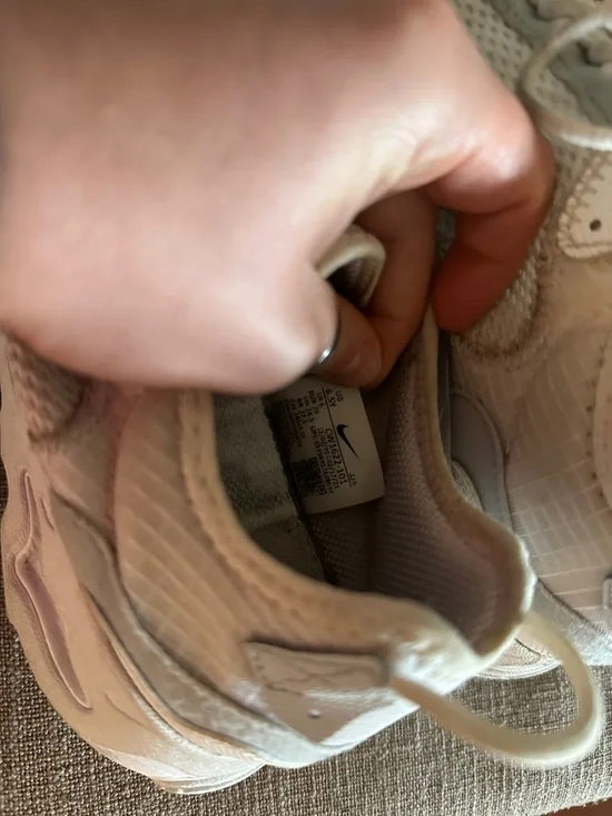 Women’s Nike react - Picture 4 of 6